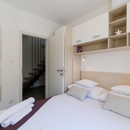 Deluxe Apartment Dobrila Kaštela Exterior foto