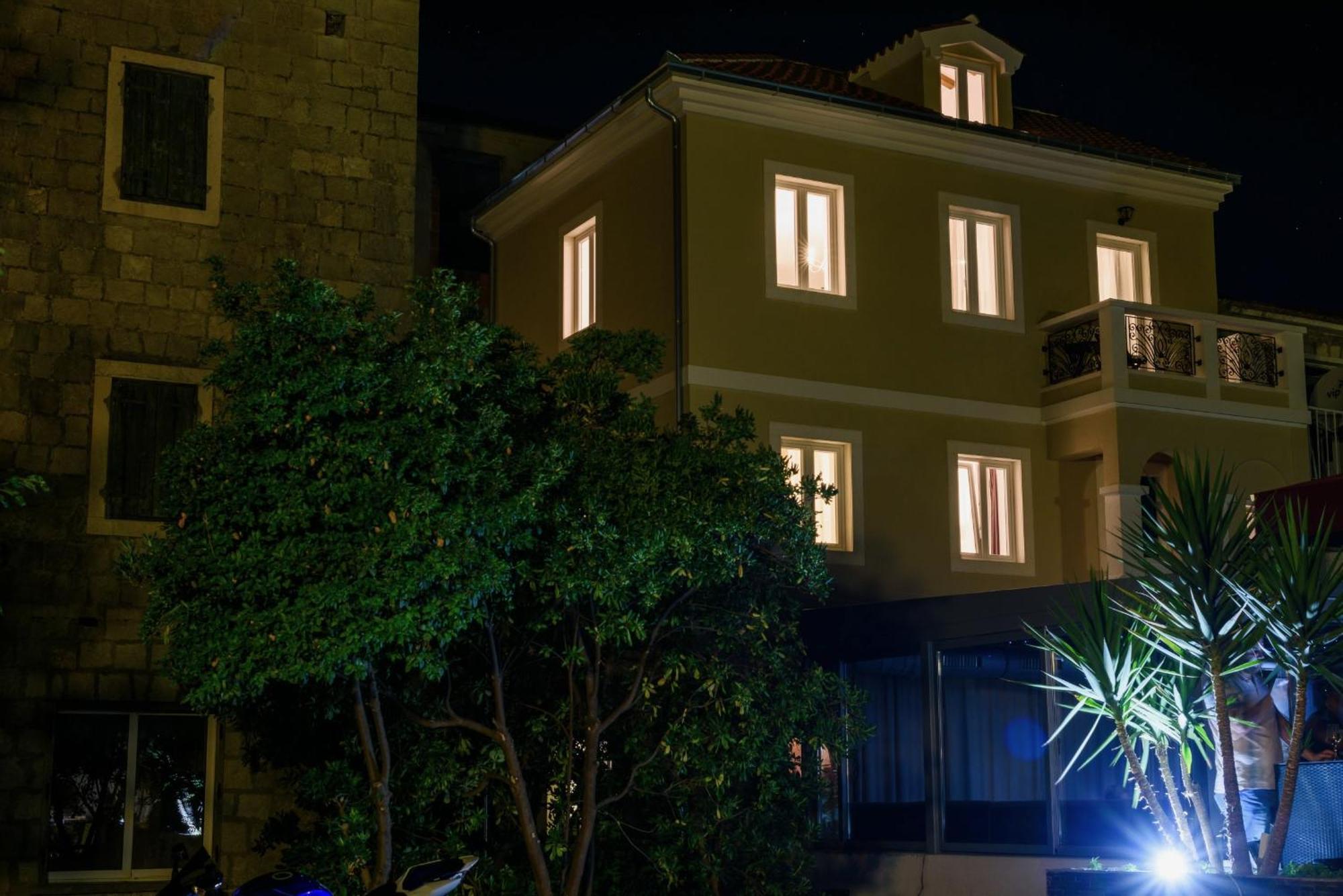 Deluxe Apartment Dobrila Kaštela Exterior foto