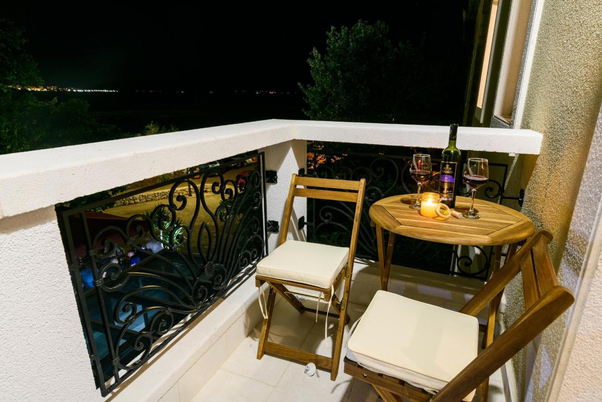 Deluxe Apartment Dobrila Kaštela Exterior foto